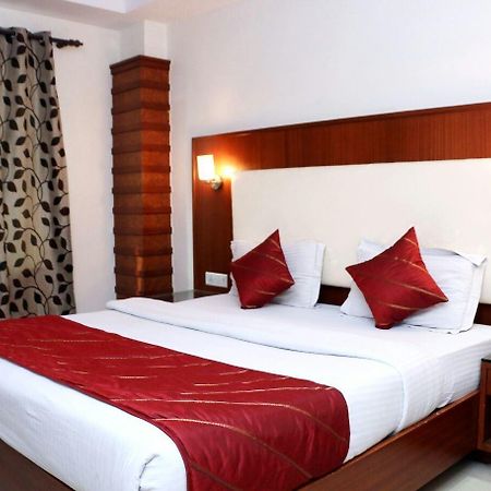 Hotel High 5 Land Делхи Екстериор снимка