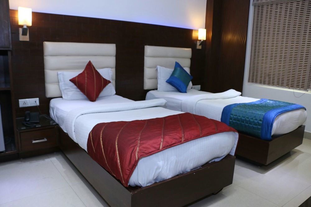 Hotel High 5 Land Делхи Екстериор снимка