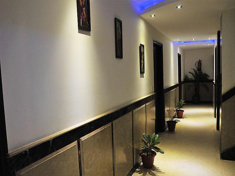 Hotel High 5 Land Делхи Екстериор снимка